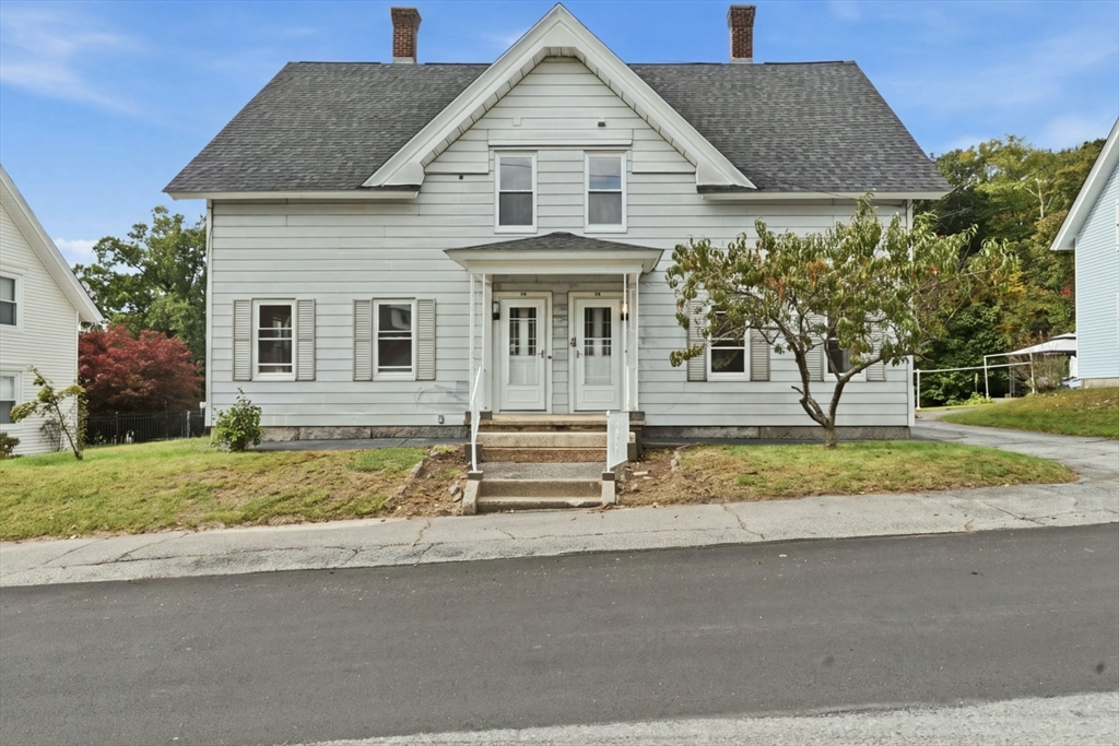 13-15 Maple St in Whitinsville