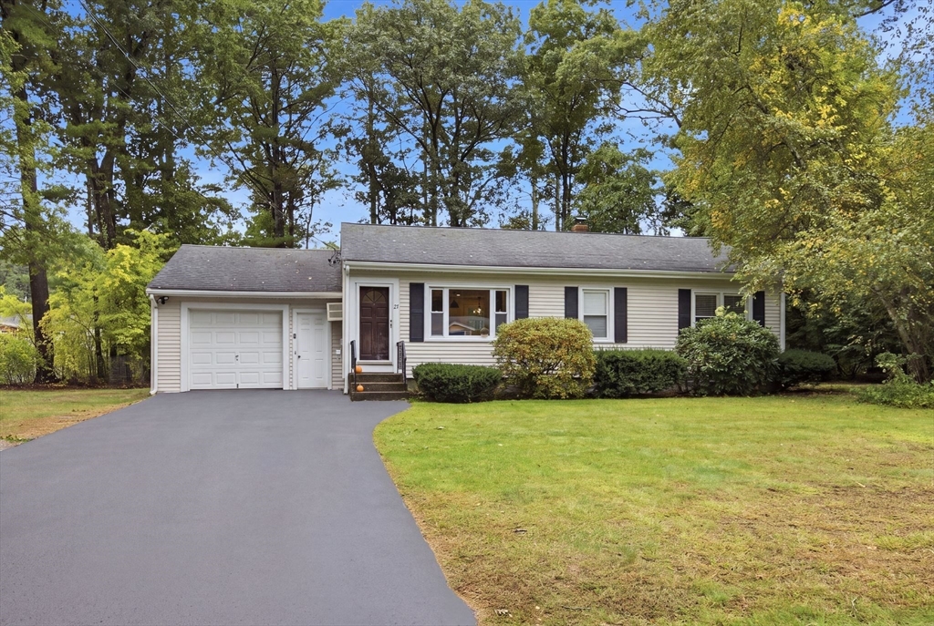 25 HOWELL ROAD in Sudbury