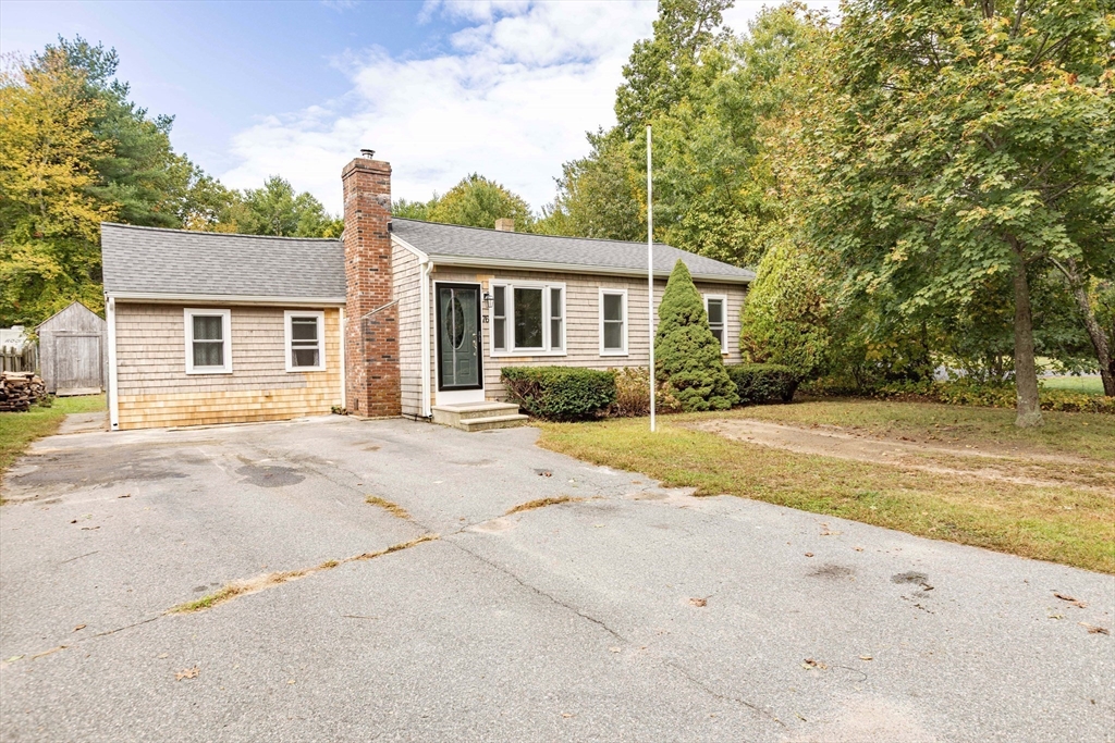 76 Roberts Rd in Bridgewater