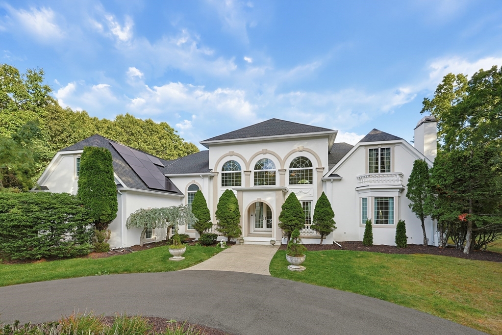 88 Fairway Dr in Seekonk