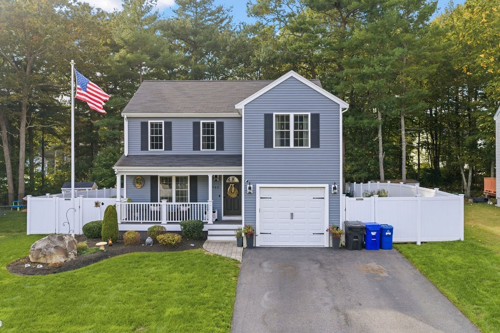 982 Dighton Woods Cir in Dighton