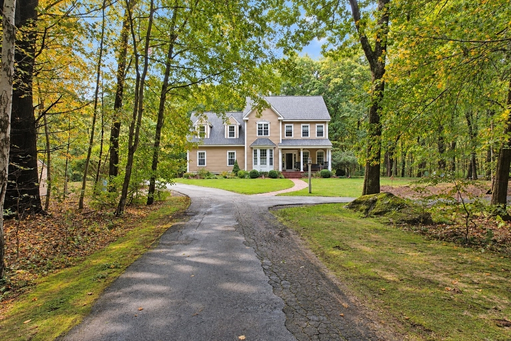 144 East St in Uxbridge