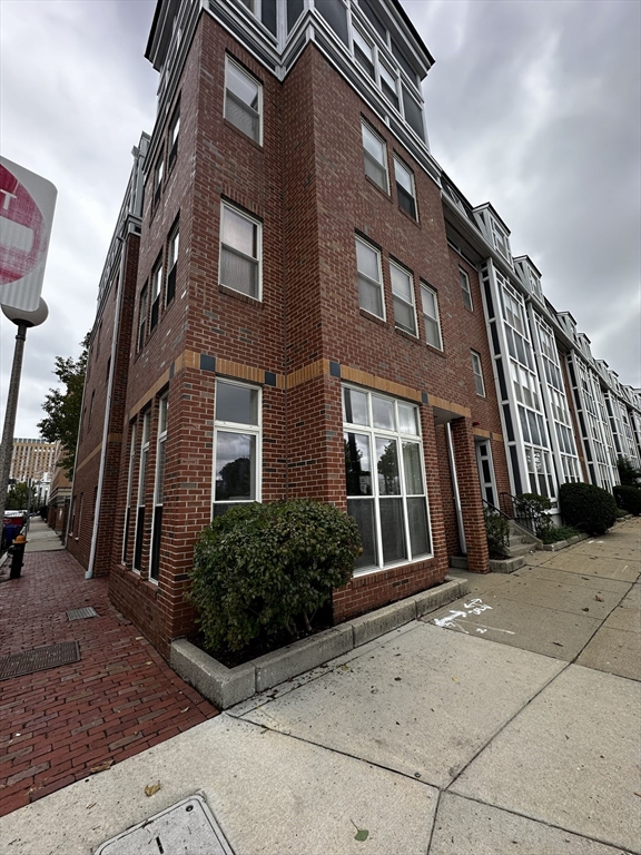 959 Tremont St #3 in Roxbury Crossing