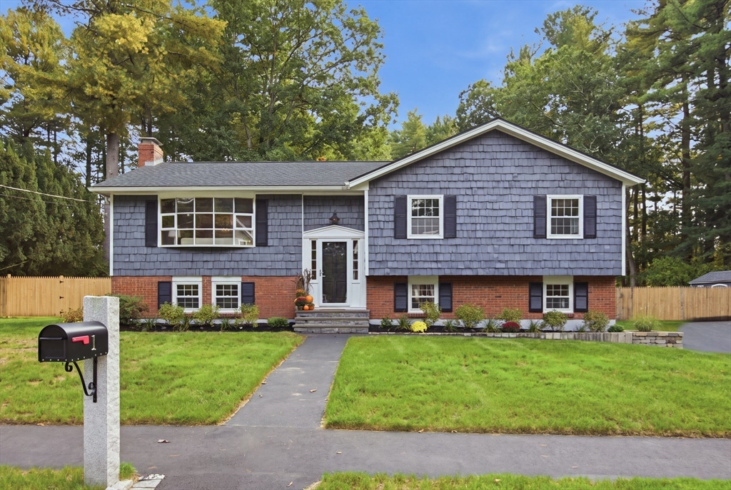 1 PURITAN ROAD in North Reading