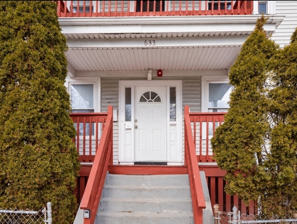 633 River St #3R in Mattapan