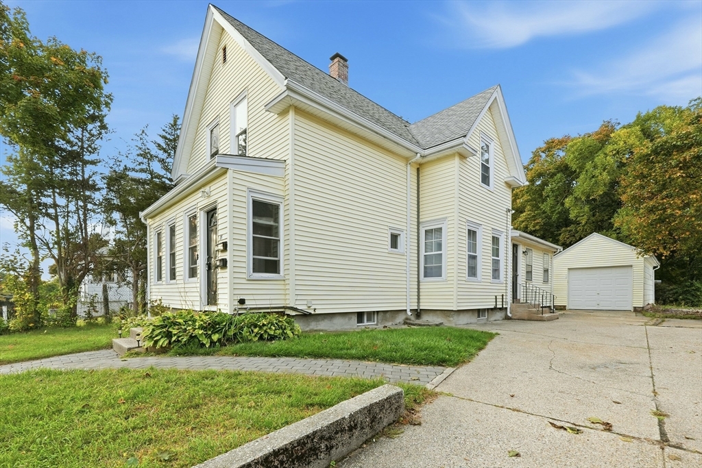 15 Mccarthy St in Franklin