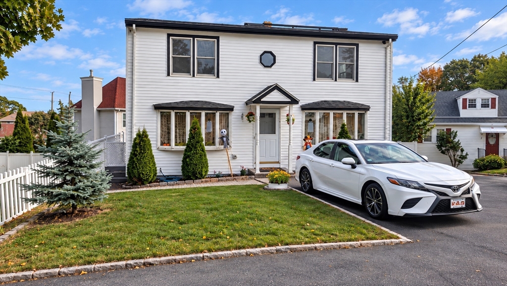 9 Summit Ave in Saugus