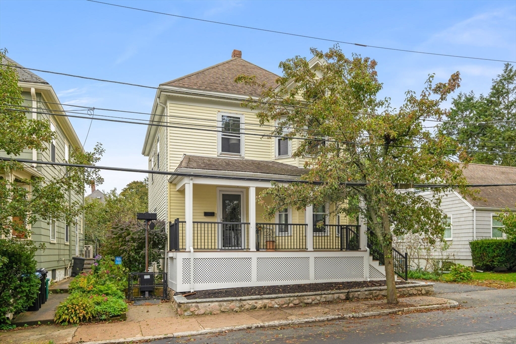 7 Bisson St in Beverly