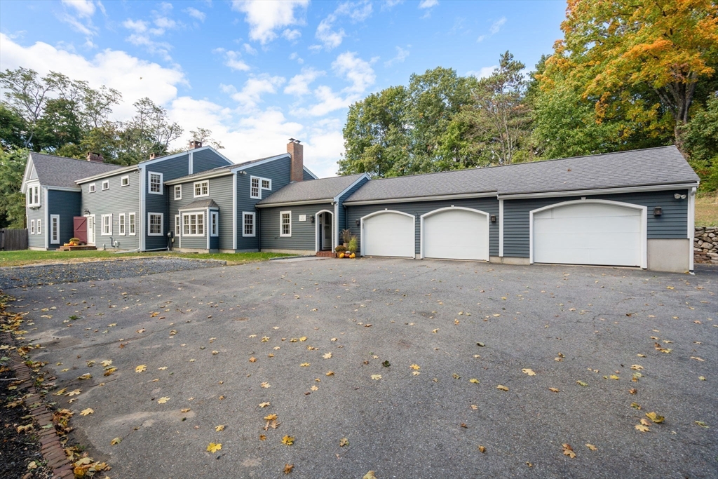 91 Old Sudbury Road in Wayland