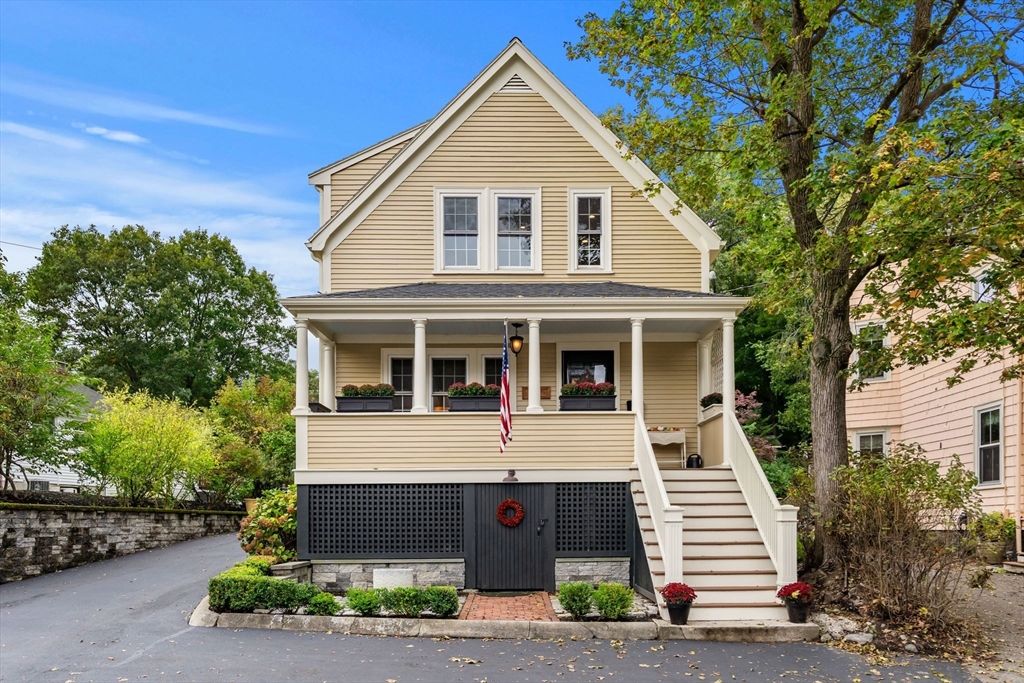 12 Capen St in Milton