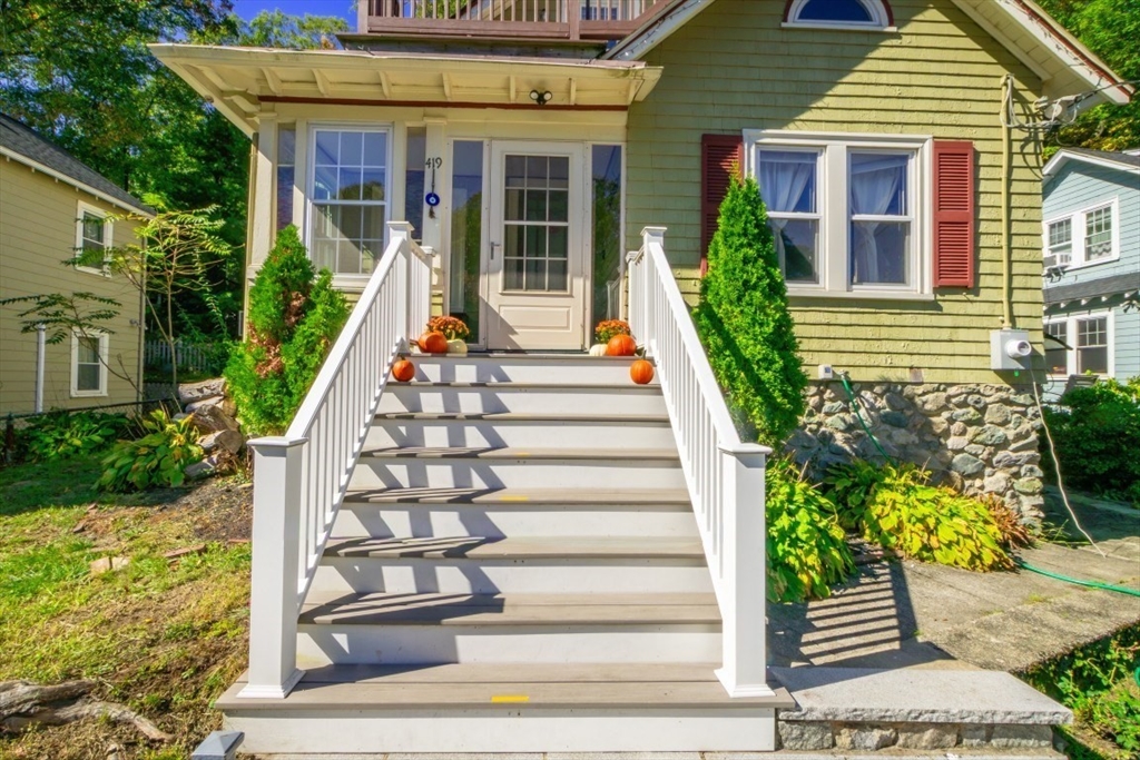 419 Lowell Ave in Newtonville