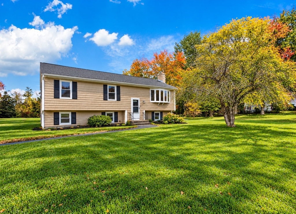 60 Sheldonville Rd in North Attleboro