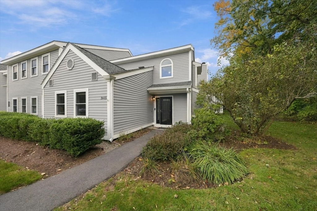 3601 Tuckers Lane #3601 in Hingham