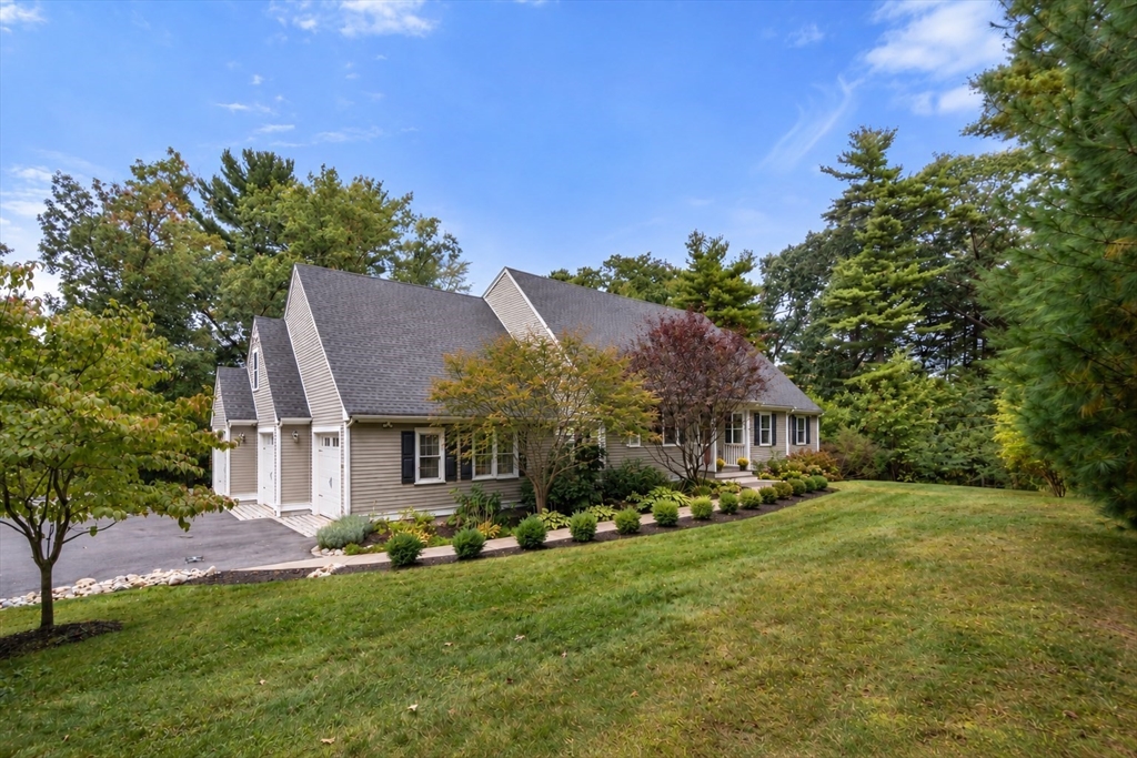 22R Pilgrim Way in East Walpole