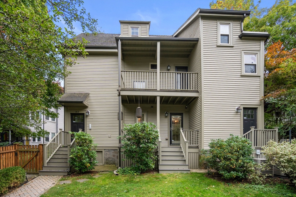 2 Ballard Way #1 in Jamaica Plain