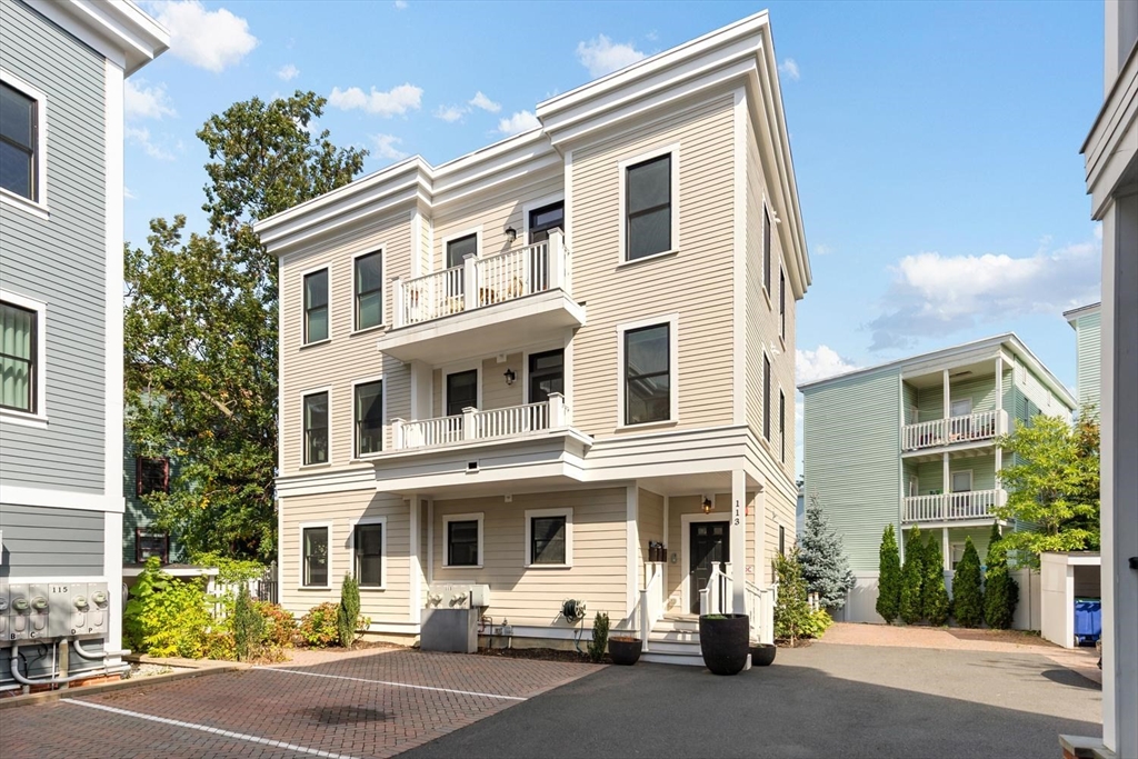 113 Beacon St #A in Somerville
