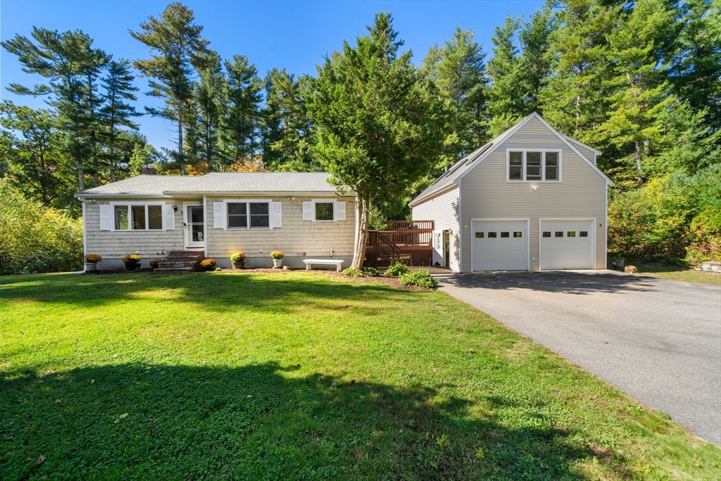 3 Redcoat Lane in Kingston