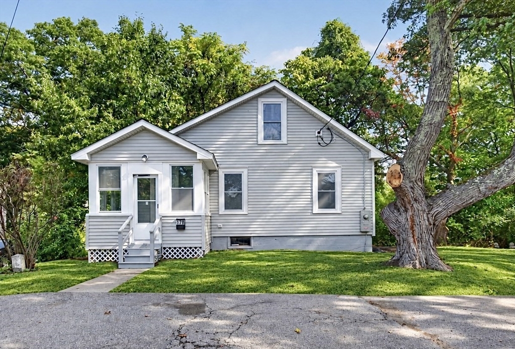 17 B St in Chelmsford