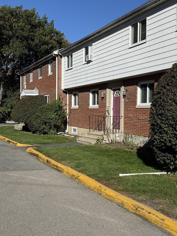 36 Bishop Dr #36 in Framingham