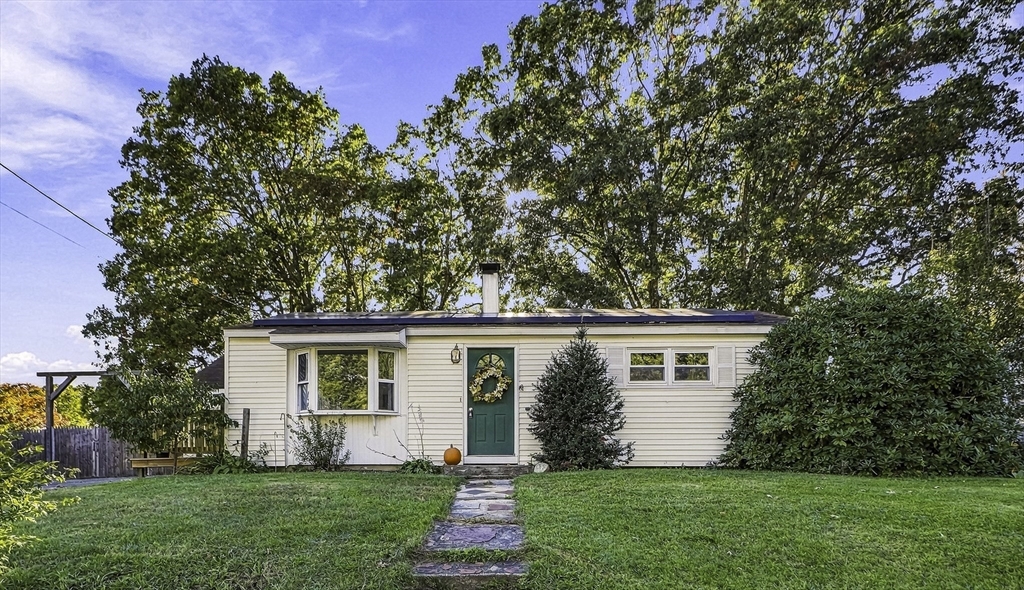 33 Rondeau Rd in Bellingham