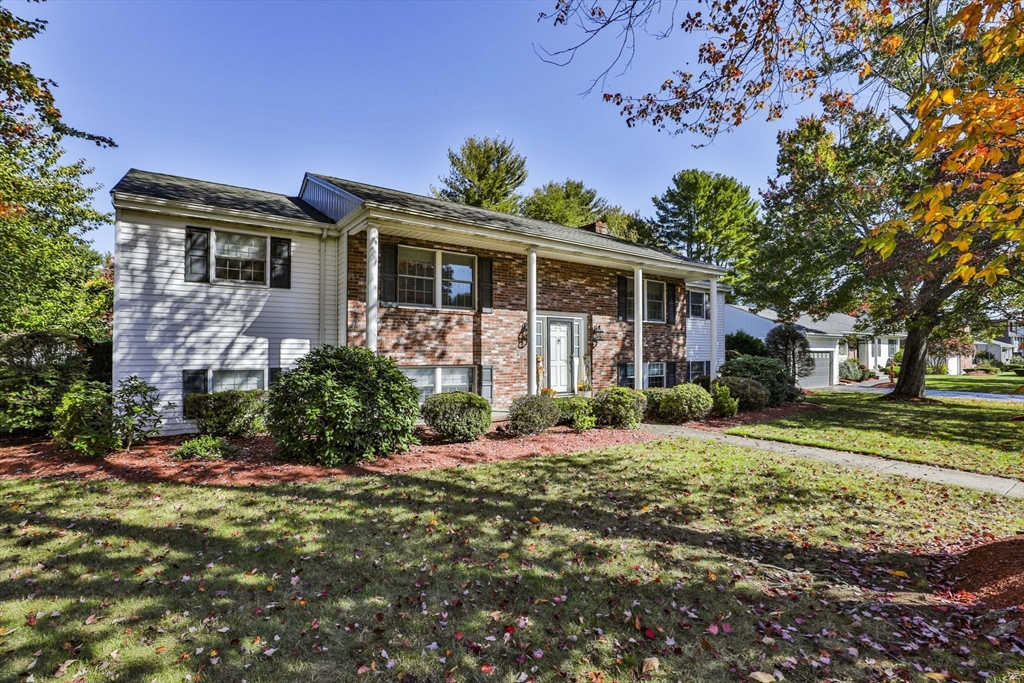 25 Indian Rock Dr in Saugus