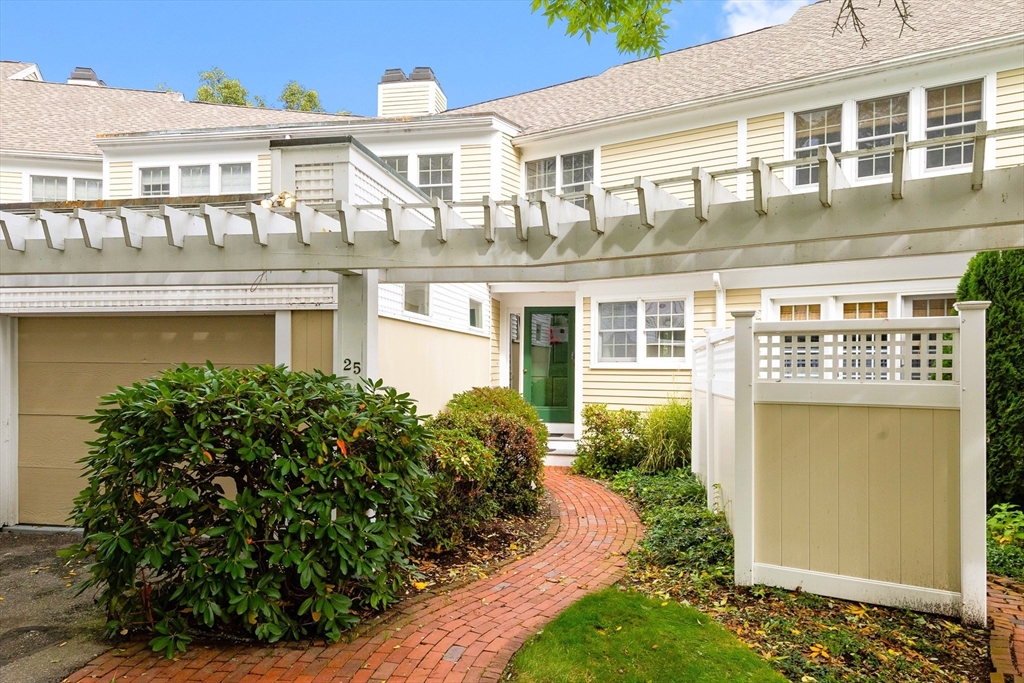 25 Parker Ridge Way #25 in Newburyport