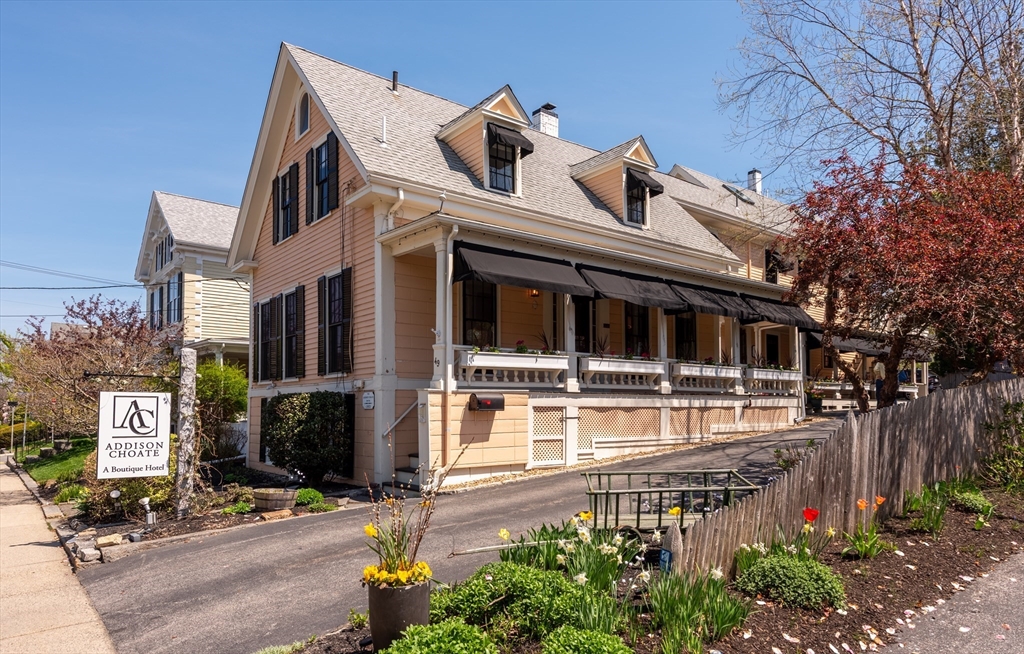 49 Broadway in Rockport
