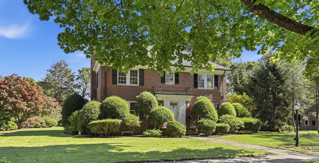 63 Wedgemere Avenue in Winchester