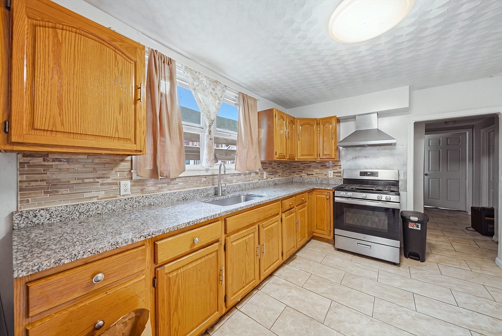 8 Cady St in Lowell