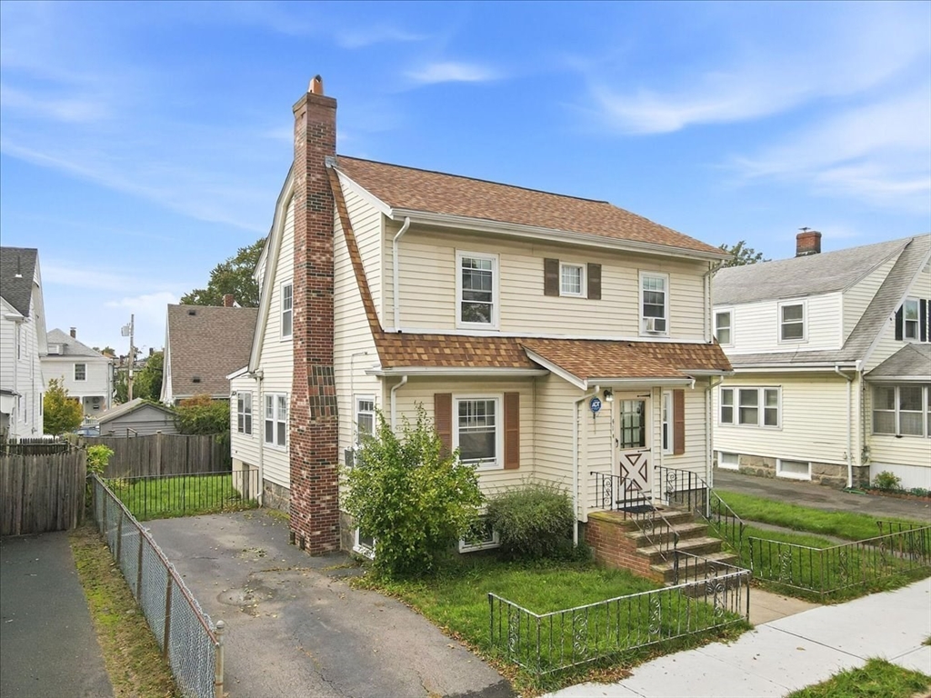 41 Eustis St in Quincy