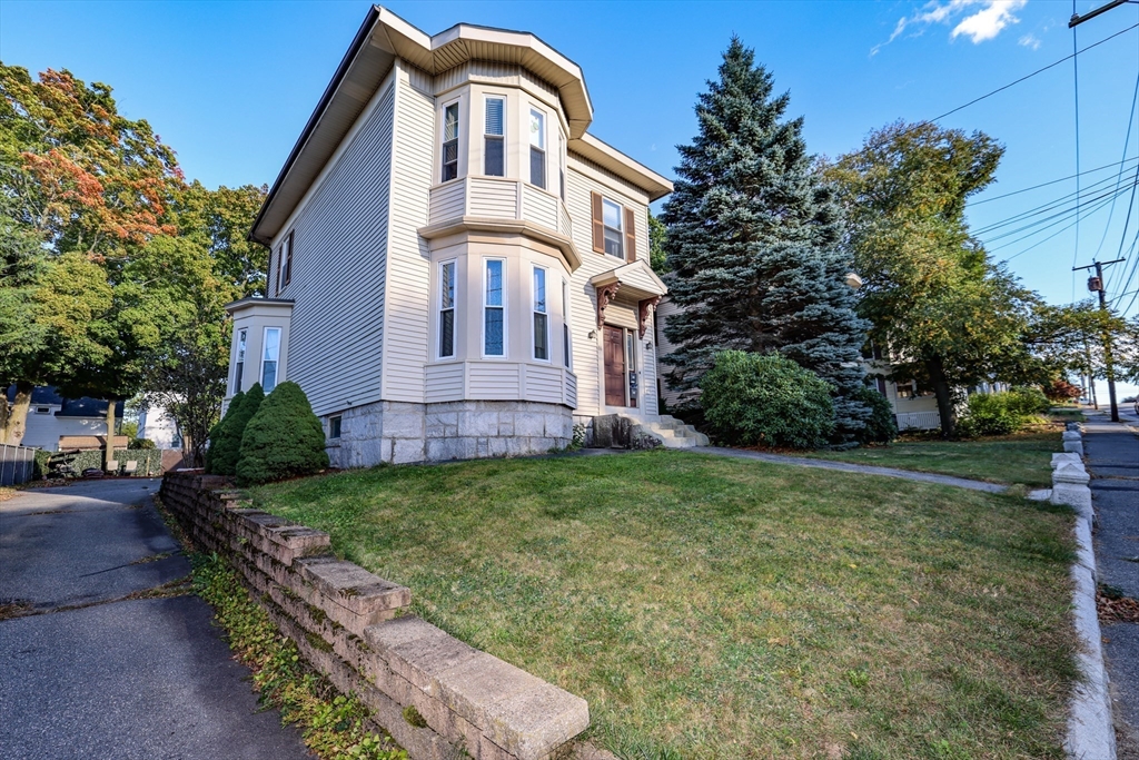 86 Stevens ST #B in Lowell