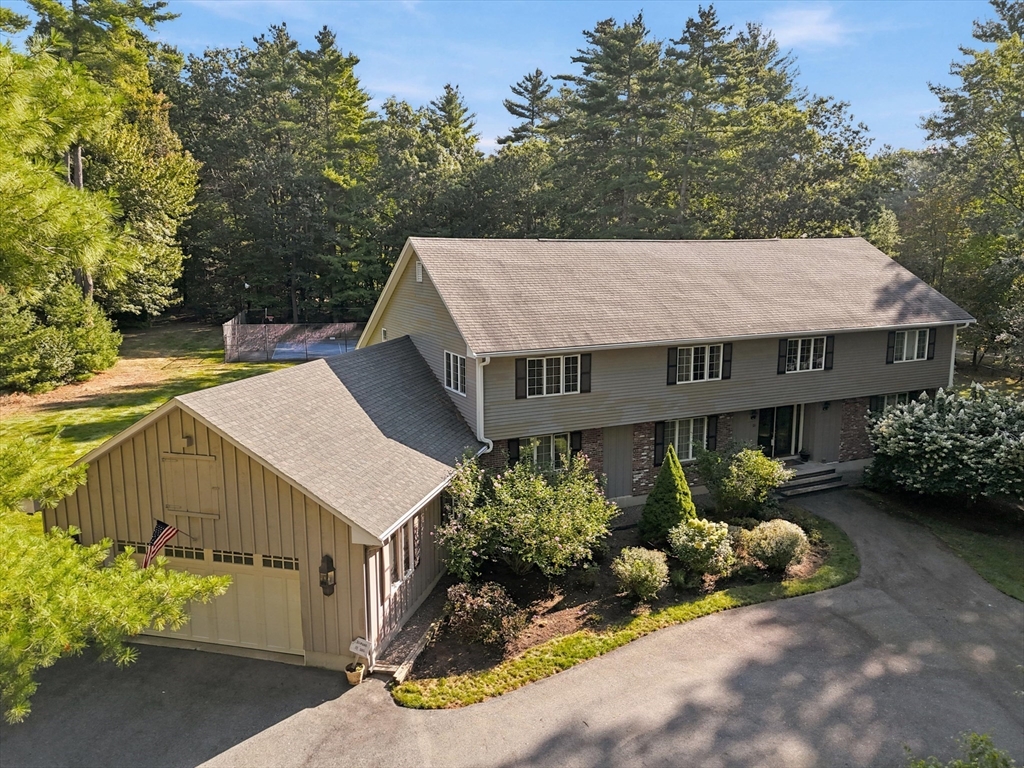90 Topsfield Road in Boxford