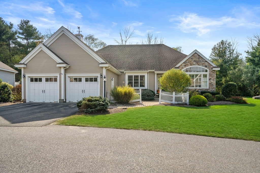 12 Silver Brook Lane #12 in Norwell
