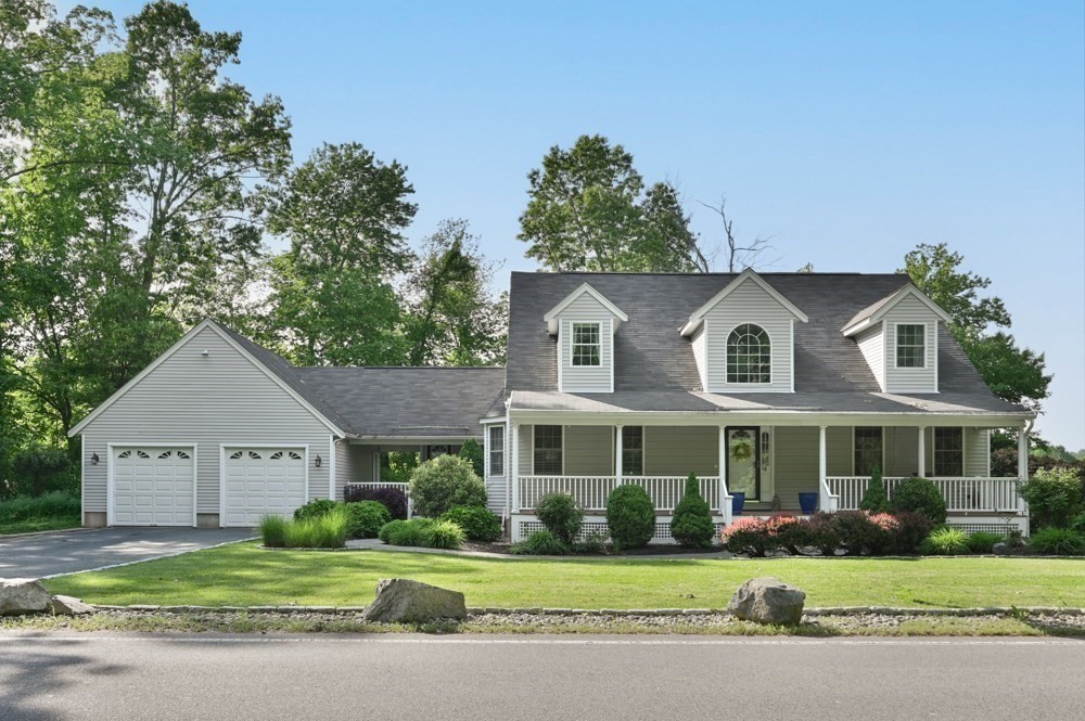 10 Valley Rd in Danvers