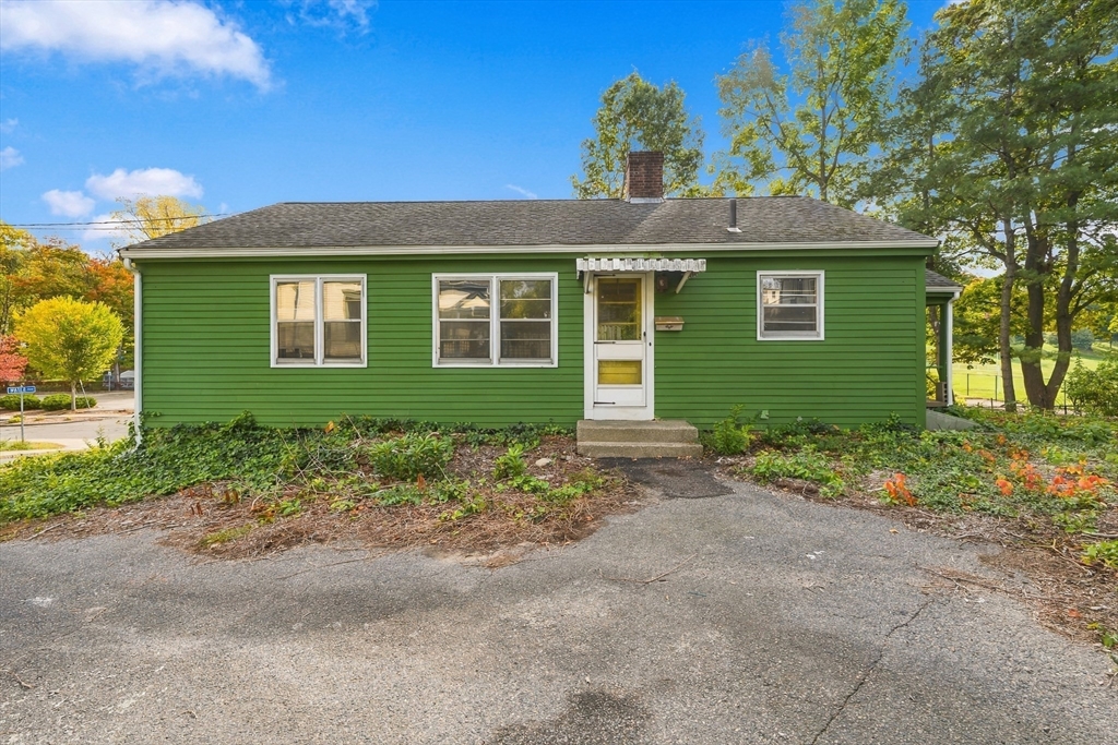 19 Water Terrace in Marlborough