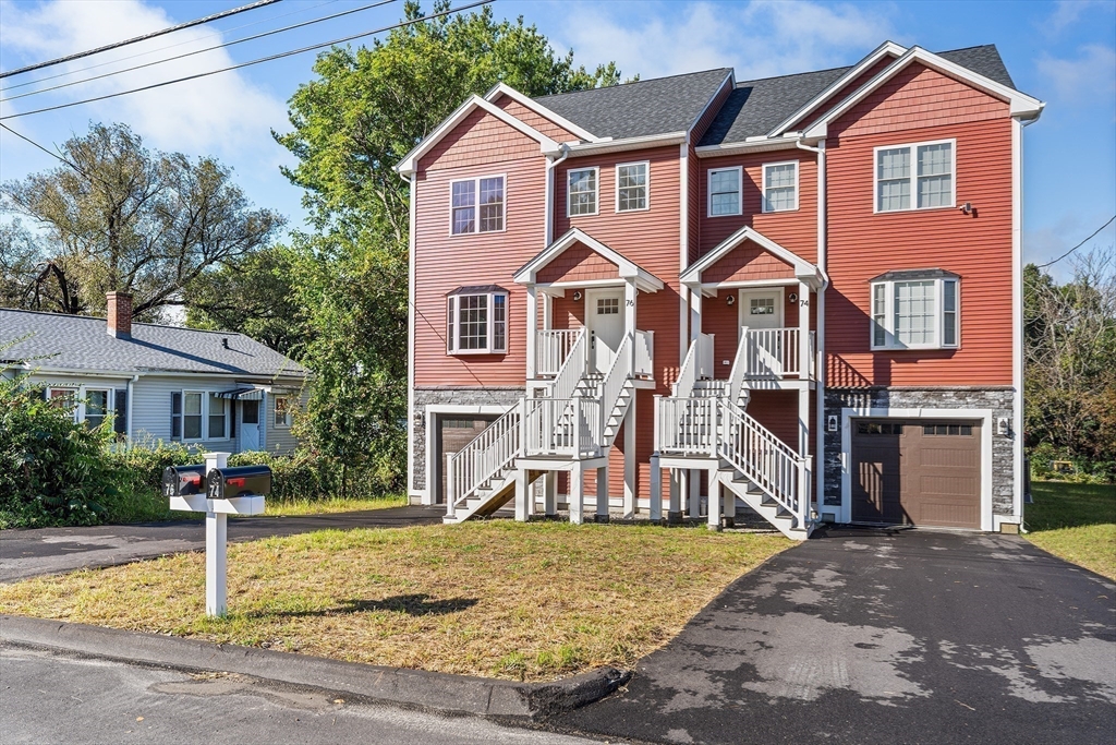 76 Valmor St in Worcester