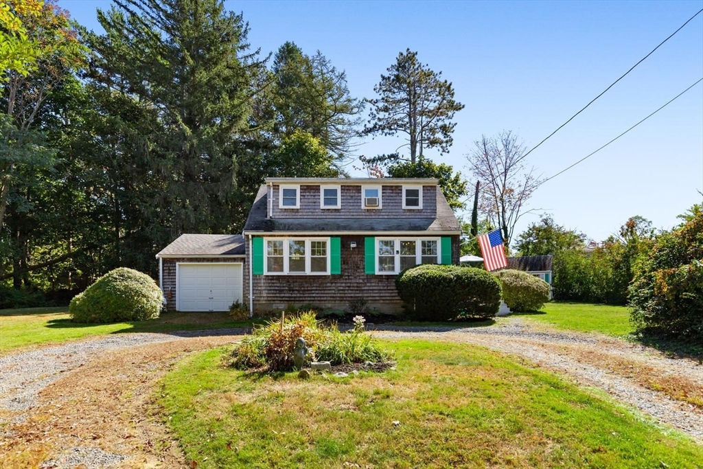 8 Bayfield Road in Gloucester
