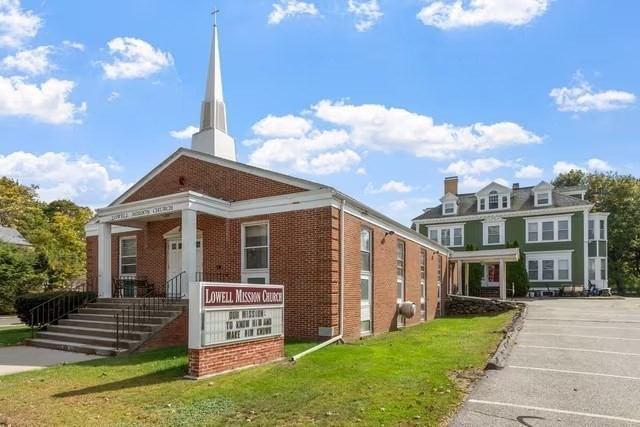 403 Andover St in Lowell