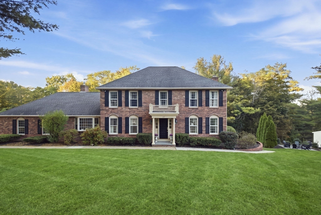 37 Smithshire Est in Andover