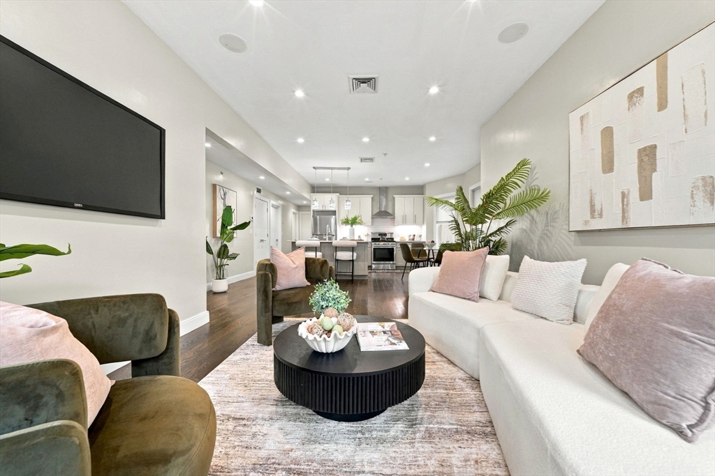 9 Lithgow St #1 in Dorchester Center