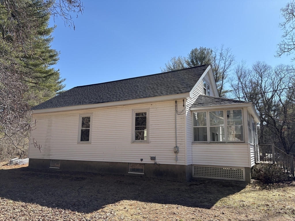 52 Carpenter St in Seekonk