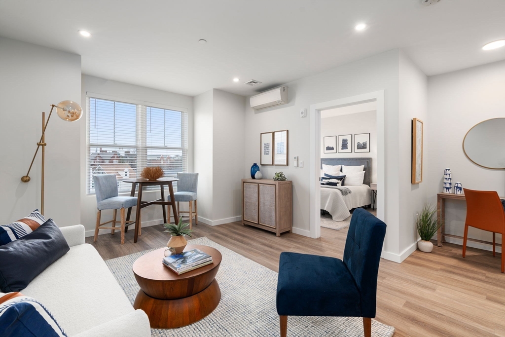 10 Somerset #205 in Winthrop