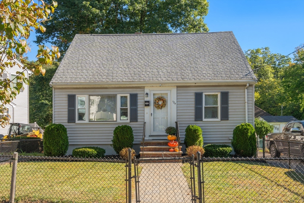 124 Windham Rd in Hyde Park