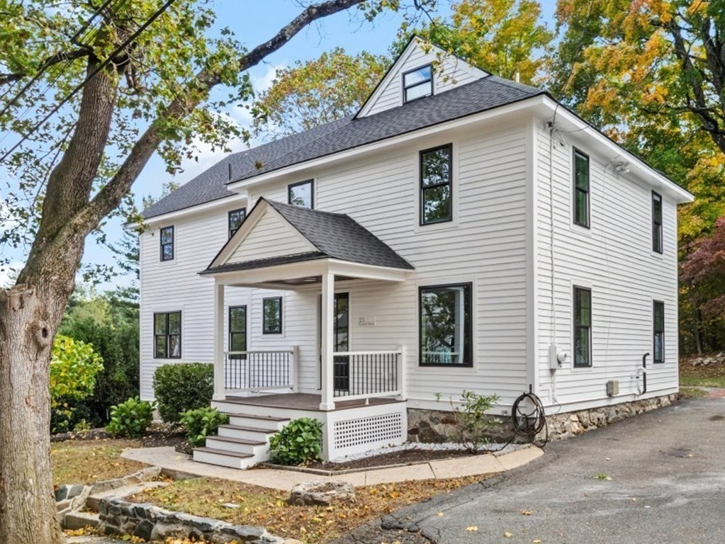 21 Fairfield St in Maynard