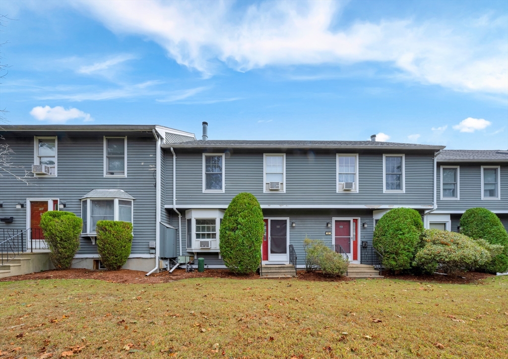 5 Mayberry Dr #G in Westborough