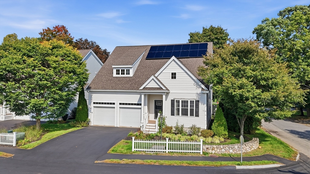 1 Martha Ln in Acton