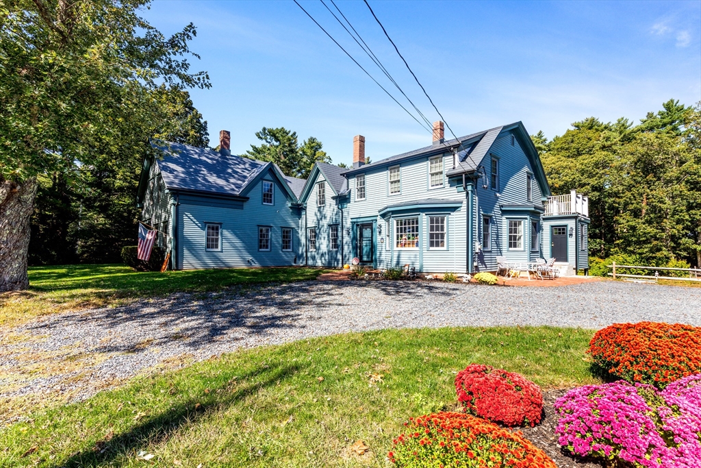 18 Lakeview St in Carver