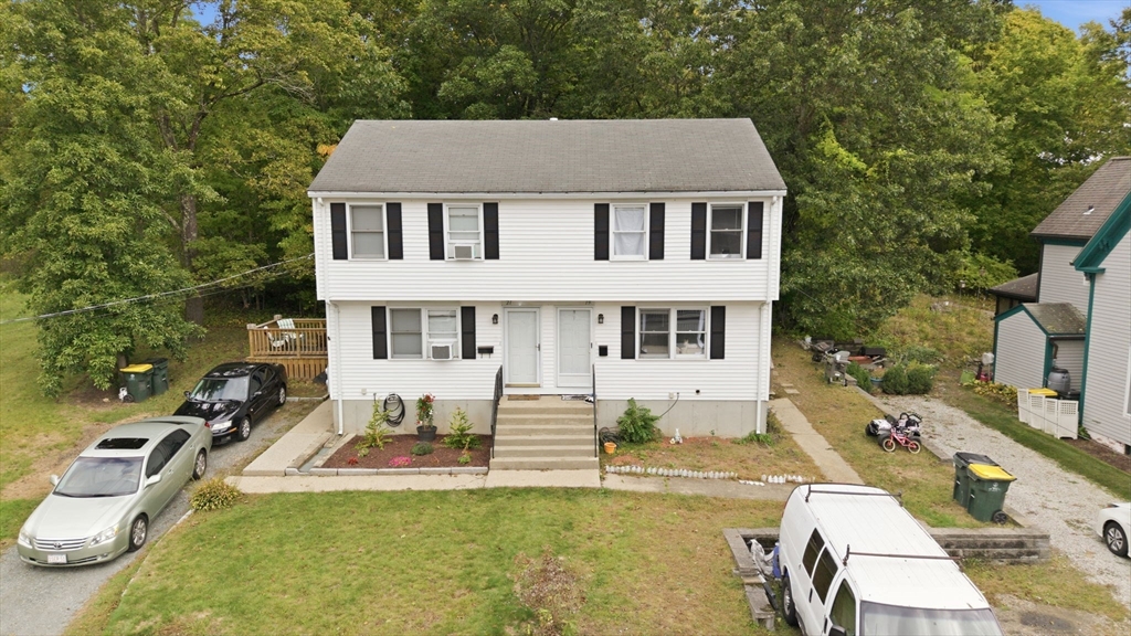 19-21 Moore Ave in Franklin