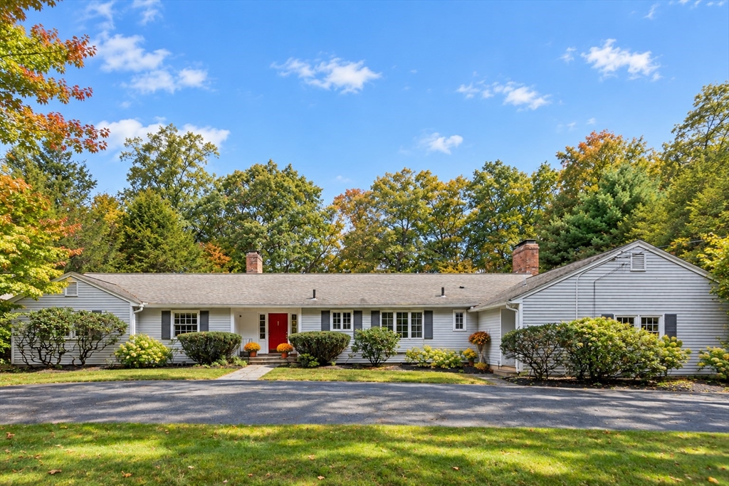 39 Rollingwood Ln in Concord