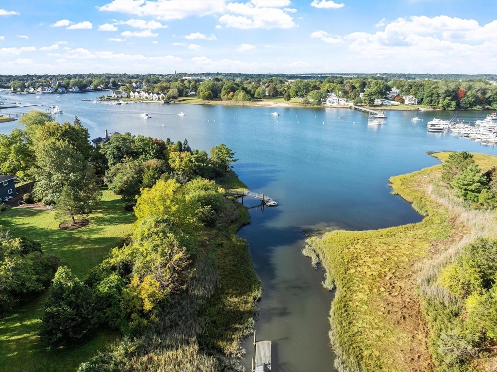 7 Hutton St in Danvers